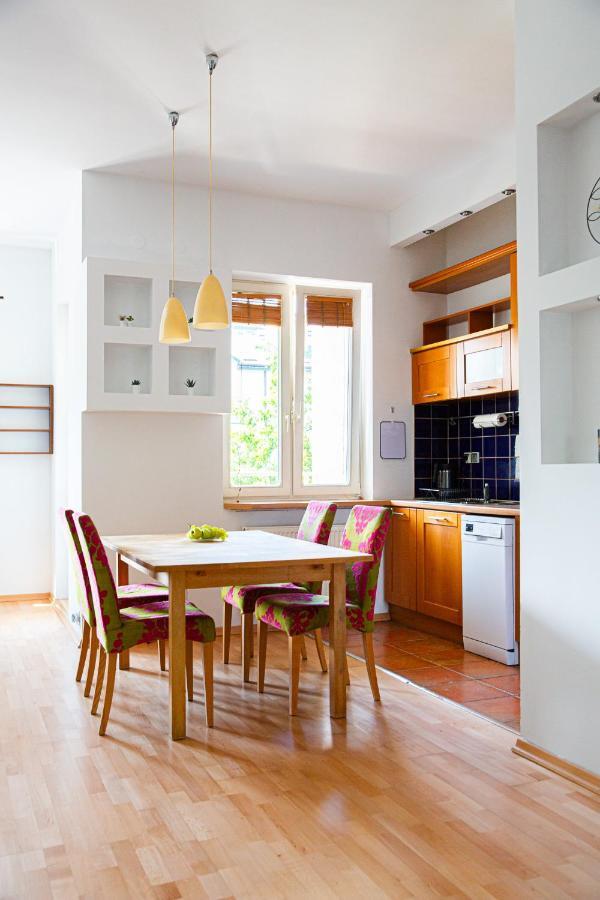 Apartment Ten Варшава Екстер'єр фото